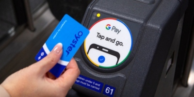 oyster card on card reader